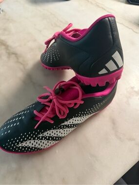 Adidas  Men’s Black & Pink predator Soccer Shoes